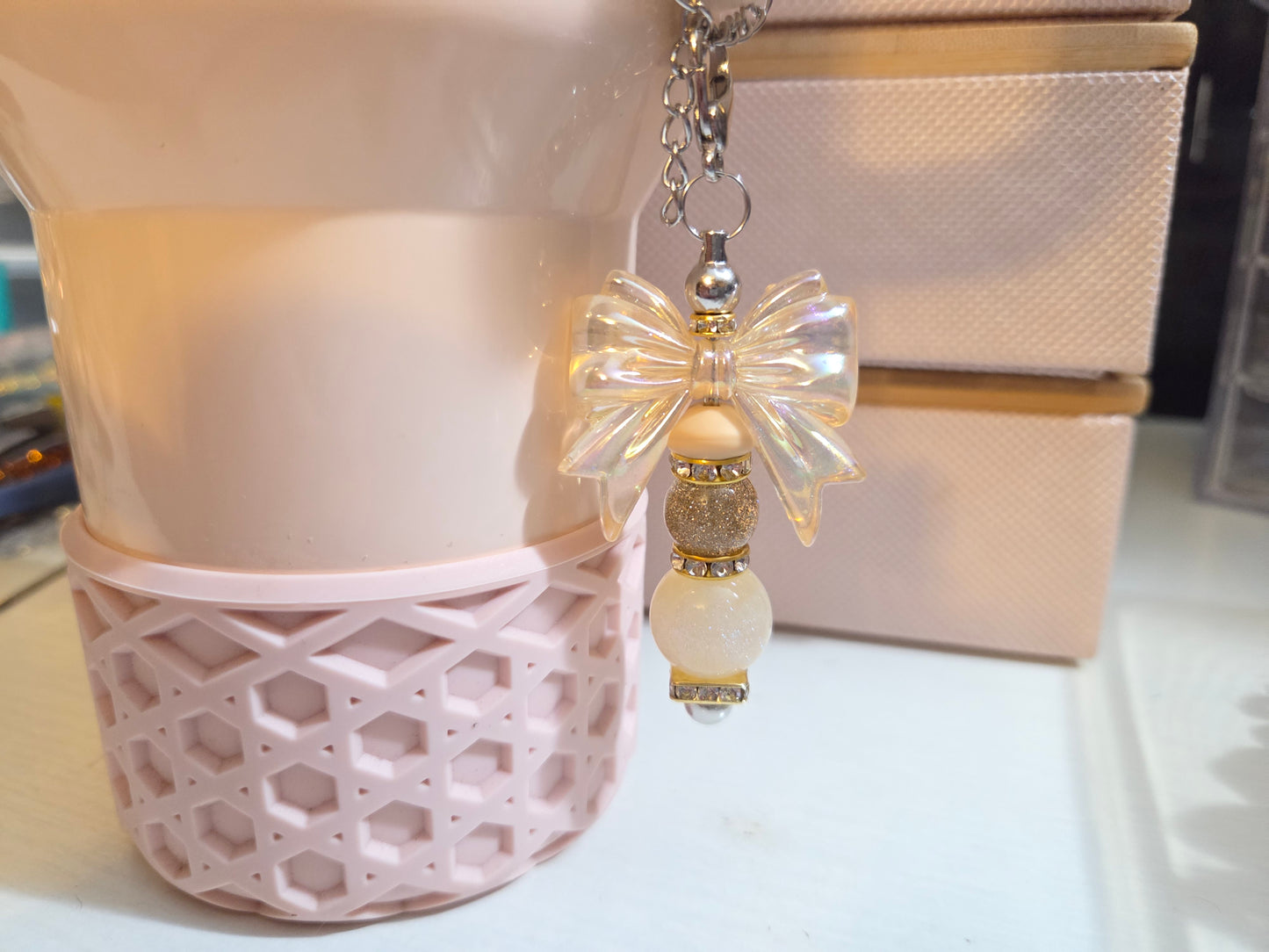 bow charm gold
